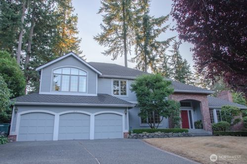 8816 Se 77th Pl, Mercer Island, WA, 98040-5766 | Card Image