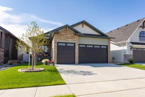 12 Emmett Cres, Red Deer, AB, T4P3G8 | Card Image