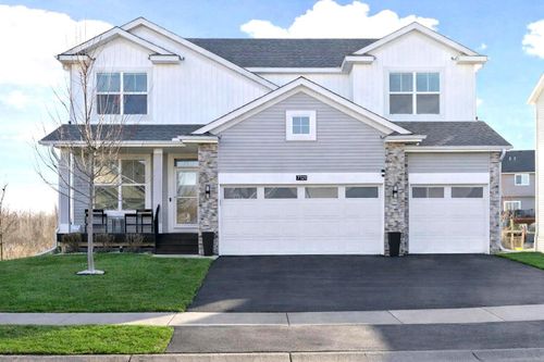 7121 208th St N, Forest Lake, MN, 55025-2817 | Card Image
