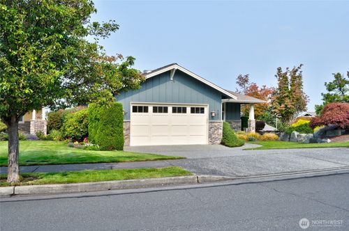 4902 Portalis Way, Anacortes, WA, 98221-4011 | Card Image
