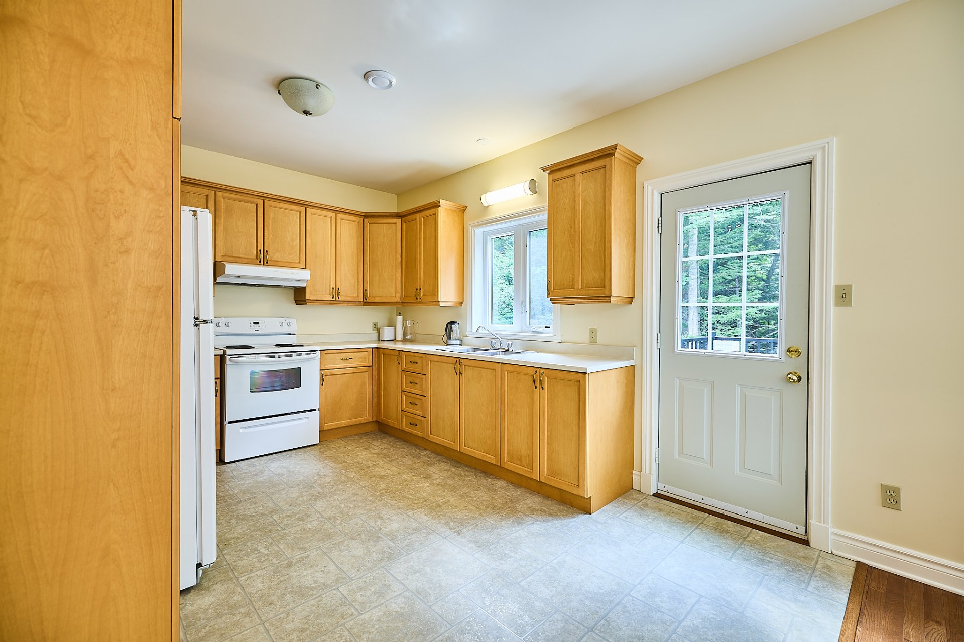 Residential in Saint-Adolphe-d'Howard 5