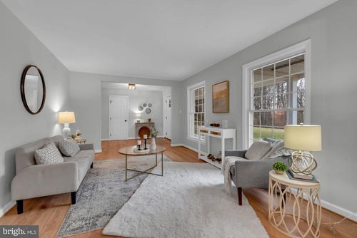 5485 Solomons Island Rd, LOTHIAN, MD, 20711-9704 | Card Image