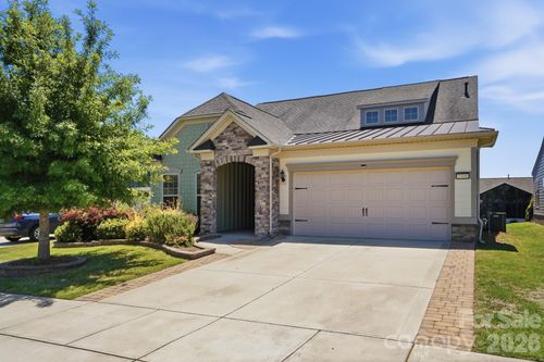 2331 Currant St, Fort Mill, SC, 29715-9805 | Card Image