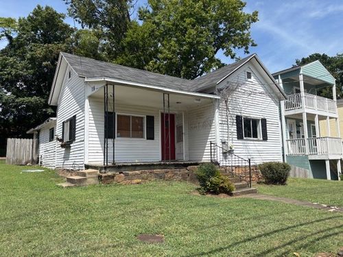 118 E Spring St, Fayetteville, AR, 72701-4223 | Card Image