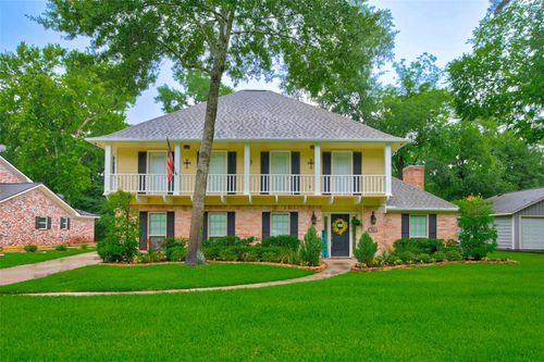 746 Stone Mountain Dr, Conroe, TX, 77302-3830 | Card Image