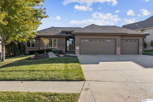 19654 Chandler St, Gretna, NE, 68028-4258 | Card Image