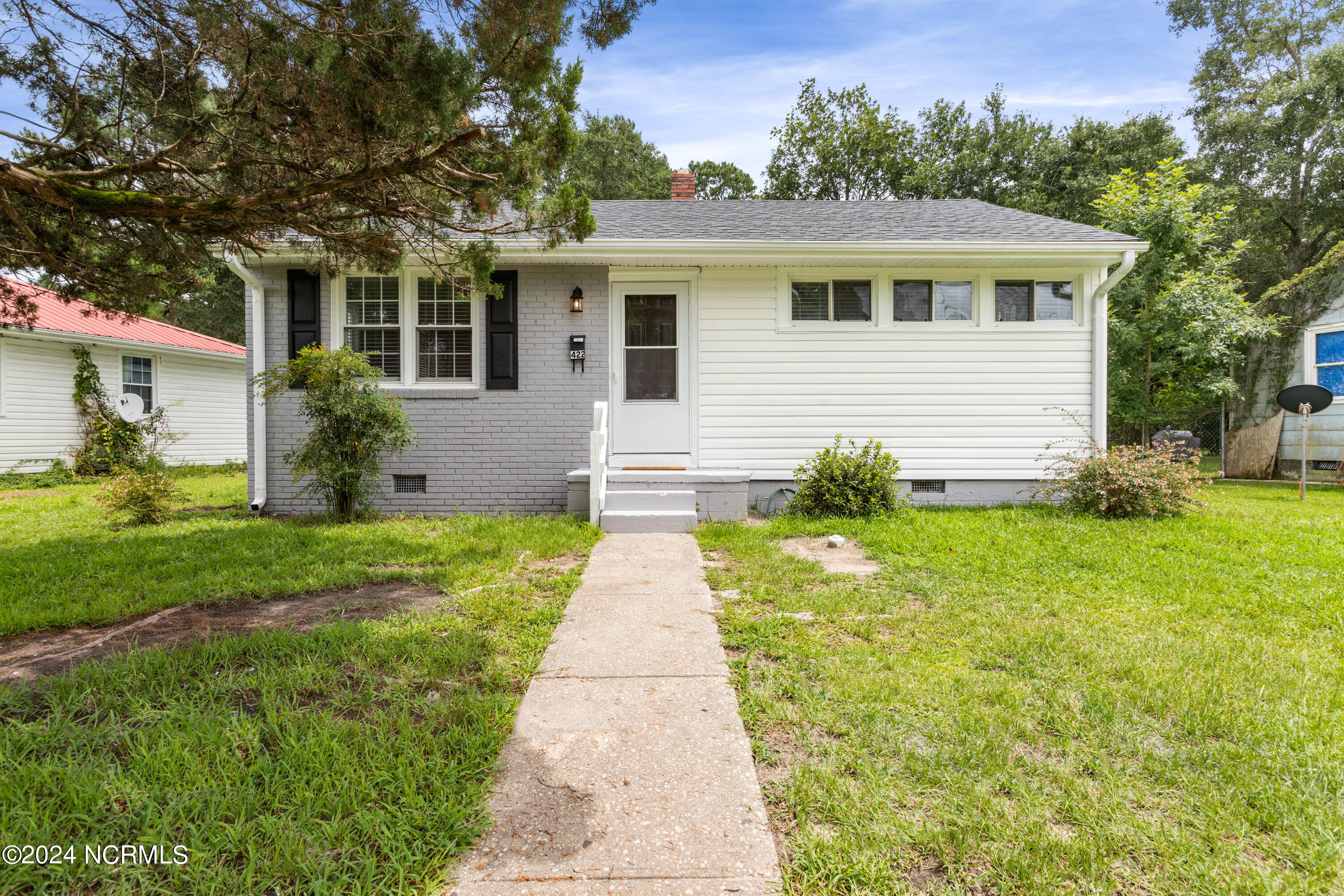 New River Dr, Jacksonville, NC 28540