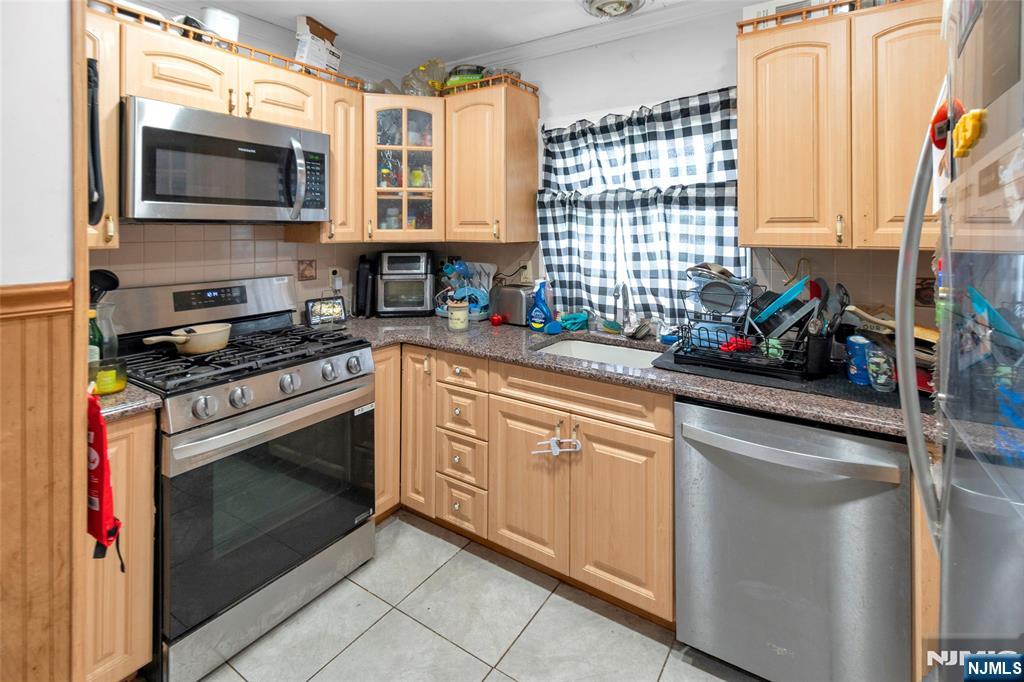 Residential Income in North Arlington 4