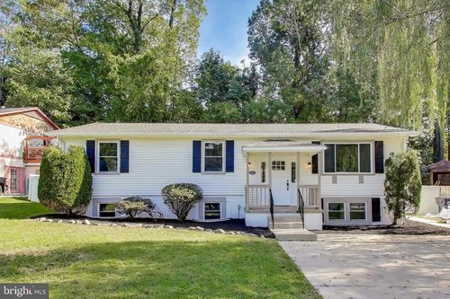 18905 Red Oak Ln, TRIANGLE, VA, 22172-2122 | Card Image