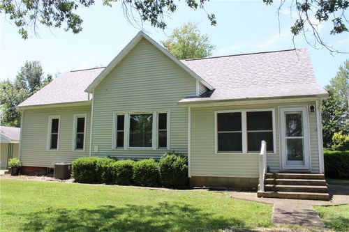 308 W Commercial St, Strasburg, IL, 62465-2000 | Card Image