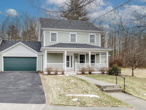 12 Stannard Dr, Essex, VT, 05452-3402 | Card Image