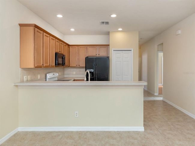 11649 Tempest Harbor Loop, House other with 3 bedrooms, 2 bathrooms and null parking in VENICE FL | Image 7