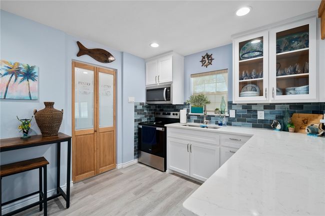 1403 Mccampbell St, House other with 3 bedrooms, 2 bathrooms and 5 parking in Aransas Pass TX | Image 13