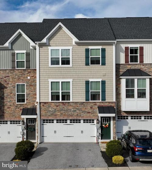 1150 Rosecroft Ln, YORK, PA, 17403-9616 | Card Image