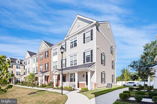 667 Mccomb Pl, CLAYMONT, DE, 19703-2141 | Card Image