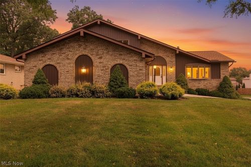6308 Night Vista Drive, Parma, OH, 44129 | Card Image