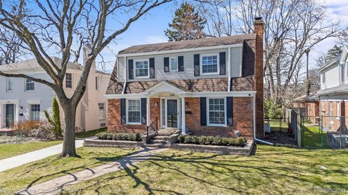 1146 Henrietta St, Birmingham, MI, 48009-1907 | Card Image