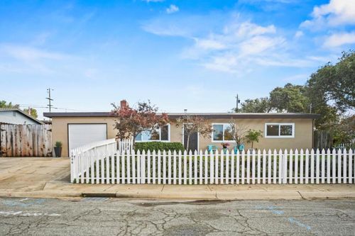 1080 Douglas Ct, Seaside, CA, 93955-6209 | Card Image