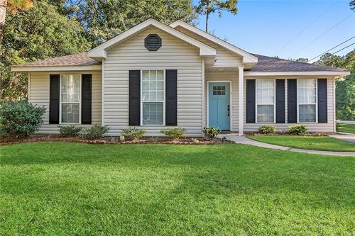 815 Chevreuil St, Mandeville, LA, 70448-2309 | Card Image