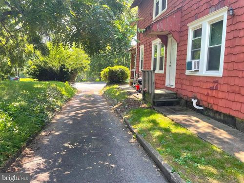 622 W Bridge St, MORRISVILLE, PA, 19067-2308 | Card Image