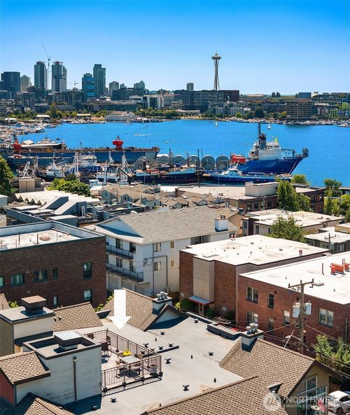 apt-301-2035 Eastlake Ave E, Seattle, WA, 98102-7219 | Card Image