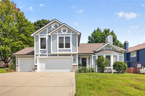7347 N Shannon Avenue, Kansas City, MO, 64152 | Card Image