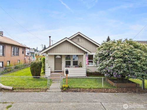 2123 7th St, Bremerton, WA, 98312-3931 | Card Image
