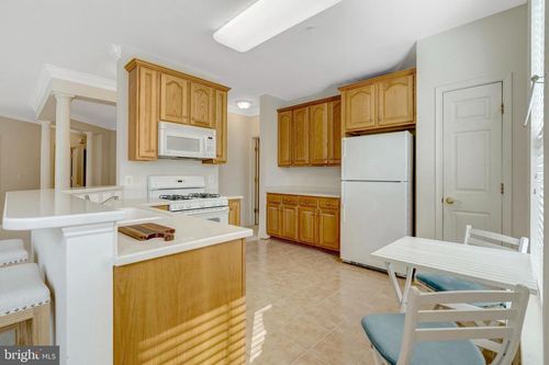 unit-201-8600 Liberty Trl, MANASSAS, VA, 20110-2116 | Card Image
