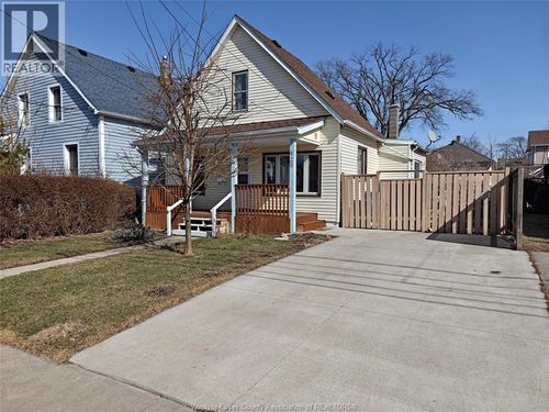 920 Lillian Ave, Windsor, ON, N9A1V5 | Card Image