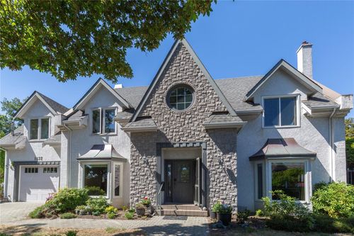 1632 Beach Dr, Oak Bay, BC, V8R6H8 | Card Image