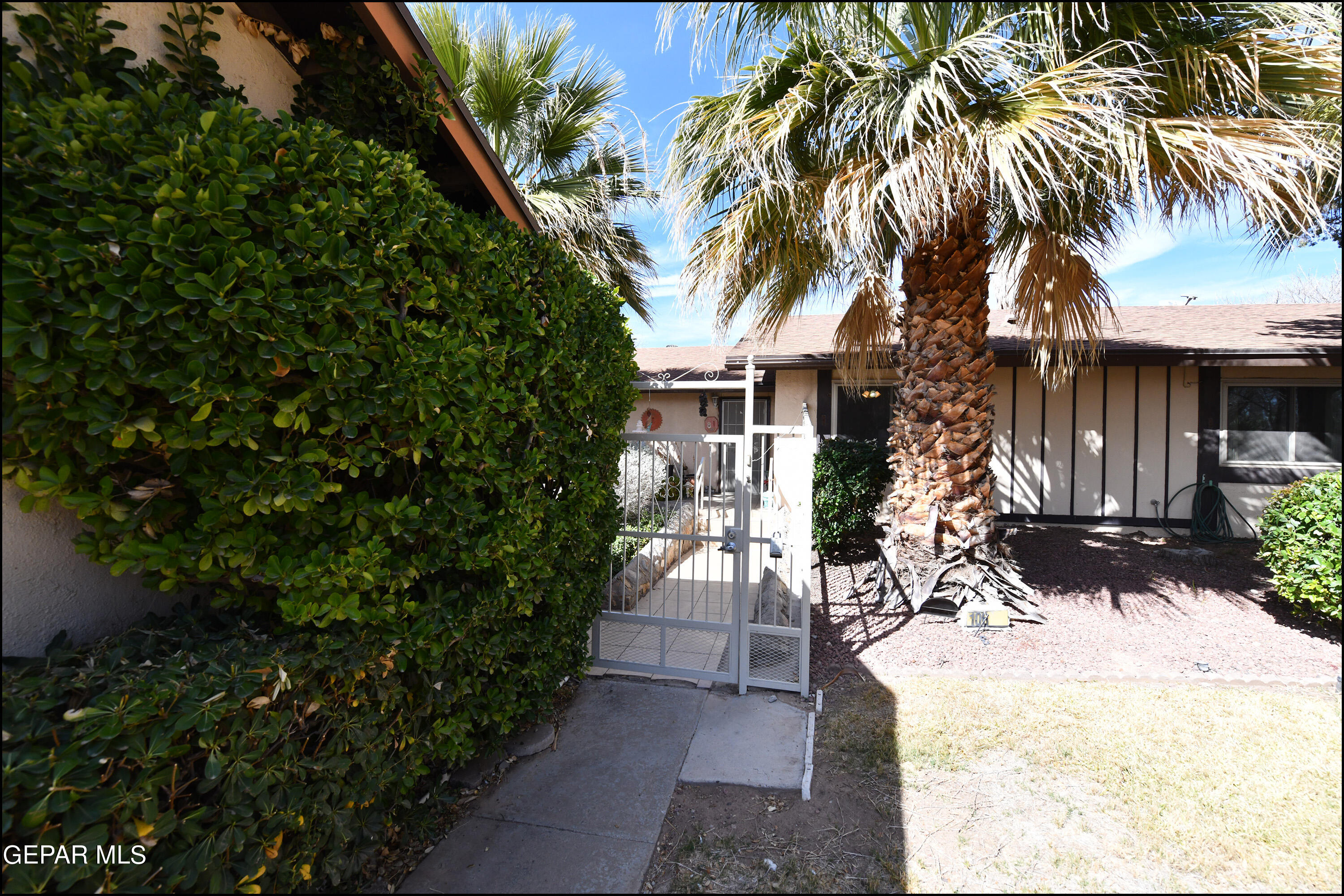 Park View Cir, El Paso, TX 79935