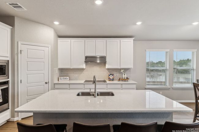 320 Shelton Pass, House other with 4 bedrooms, 3 bathrooms and null parking in Cibolo TX | Image 8