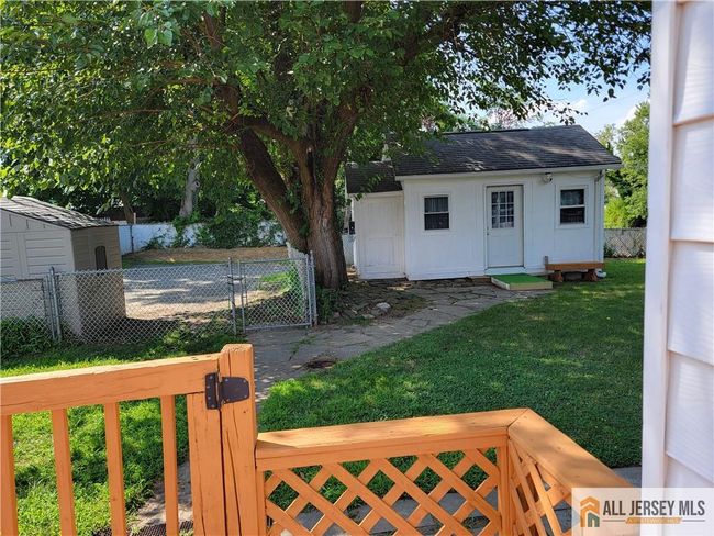 832 State Route 35, House other with 2 bedrooms, 2 bathrooms and null parking in South Amboy NJ | Image 7