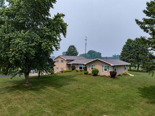 W5748 50th Ct, Mauston, WI, 53948-9427 | Card Image