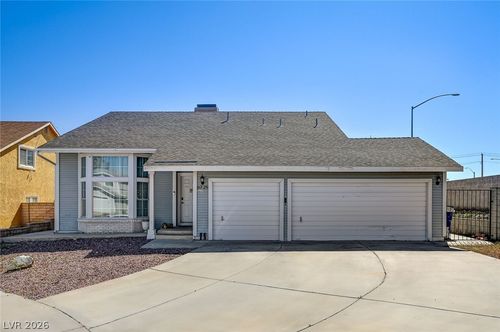 6729 Brunswick Cir, Las Vegas, NV, 89107-2483 | Card Image