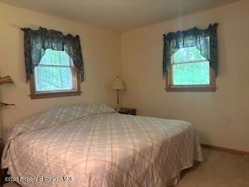 1171 Heart Lake Rd, Montrose, PA, 18801-8457 | Card Image