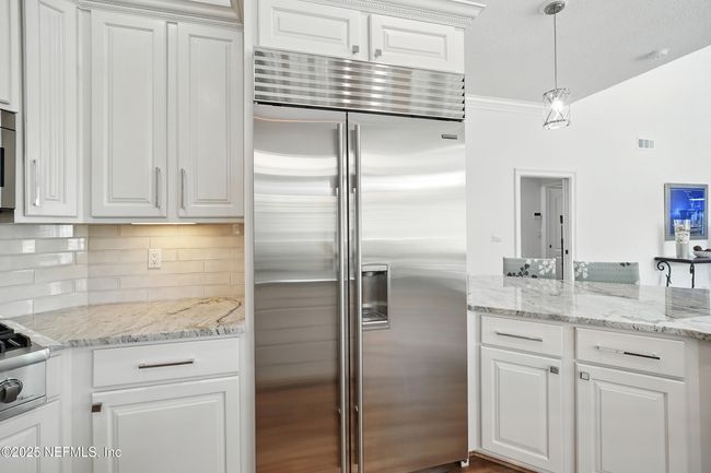 SubZero, Viking Appliances, New Counter & Backsplash | Image 11