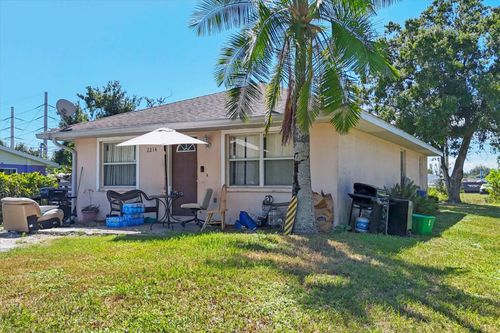 2214 Park Rd, Venice, FL, 34293-5216 | Card Image
