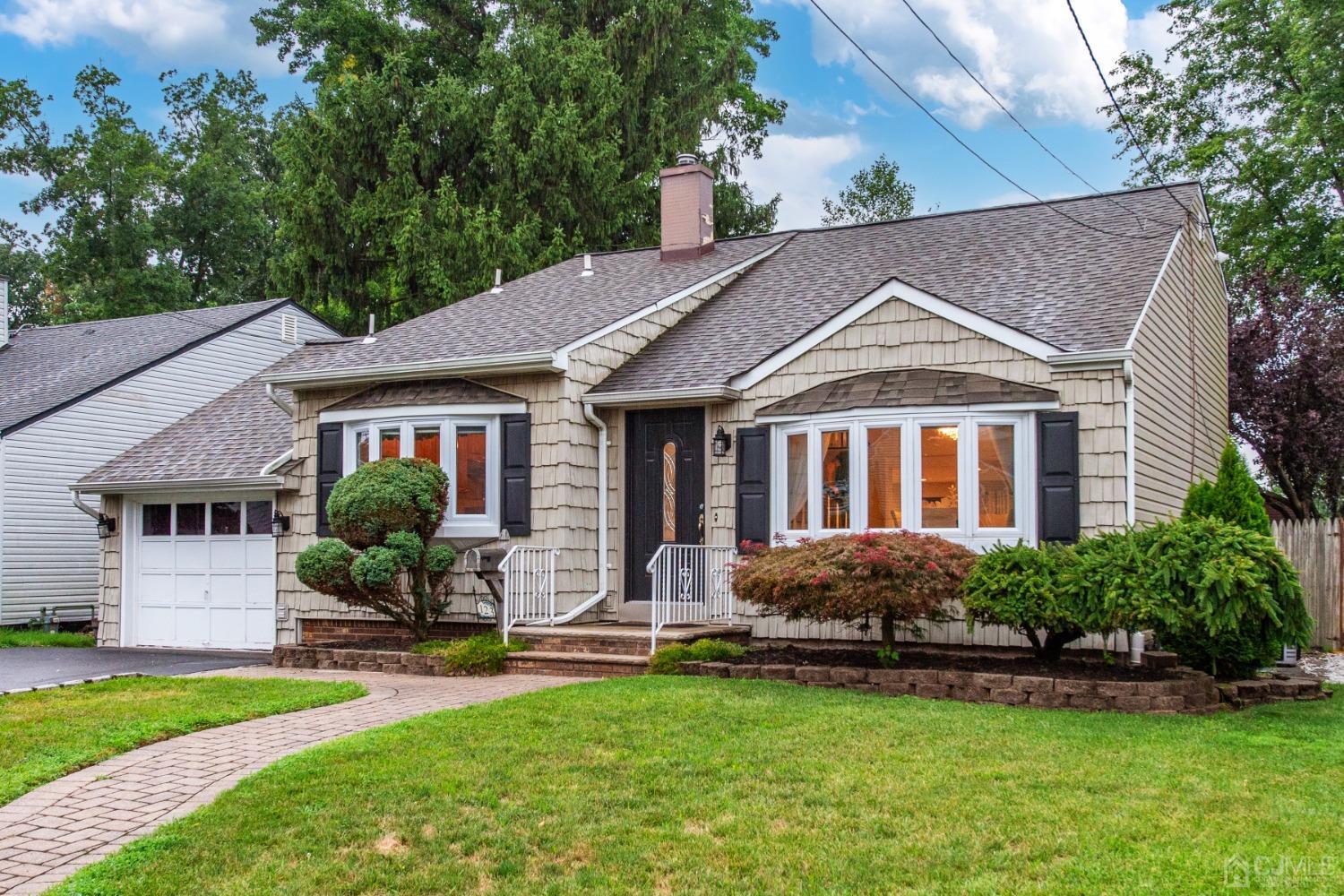 Mckinley Ave, Colonia, NJ 07067