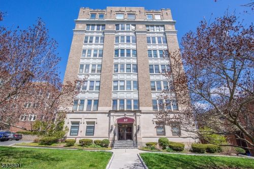 21-57 Union St, Montclair, NJ, 07042-3334 | Card Image