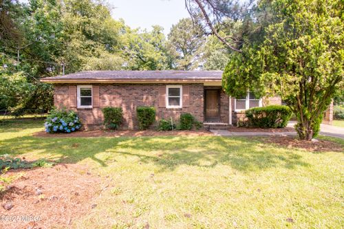 131 Elaine Dr, Warner Robins, GA, 31088-6520 | Card Image