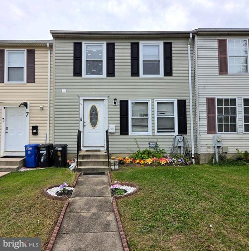 9 Van Ct, Baltimore, MD, 21206-2954 | Card Image