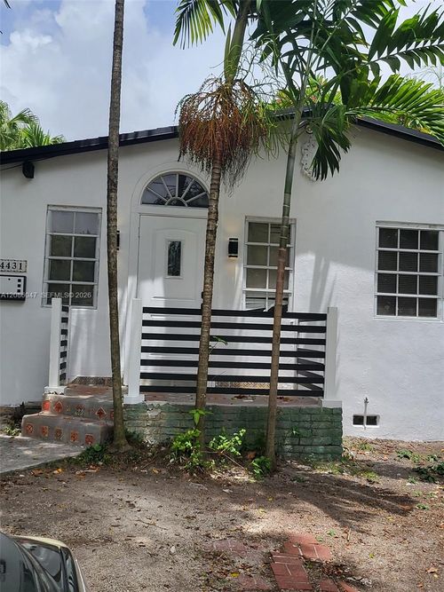 4431 10th St, Miami, FL, 33134-2558 | Card Image
