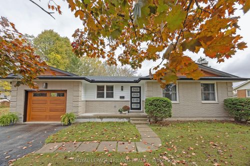 10117 Lynhurst Park Dr, Saint Thomas, ON, N5P2E5 | Card Image