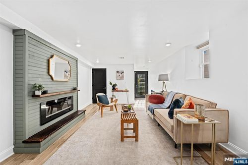 201 Zabriskie St, Jersey City, NJ, 07307-4320 | Card Image