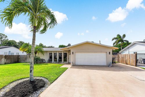 7536 Cocoanut Dr, Lake Worth, FL, 33467-6424 | Card Image
