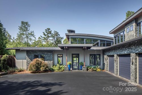 32 Brookline Dr, Asheville, NC, 28803-3497 | Card Image