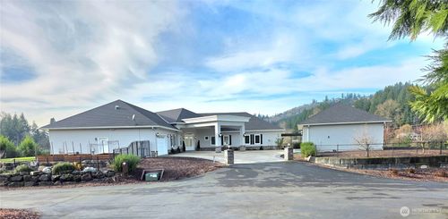 2567 Lewis River Rd, Woodland, WA, 98674-8235 | Card Image