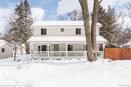 1420 Butler Blvd, Howell, MI, 48843-1308 | Card Image