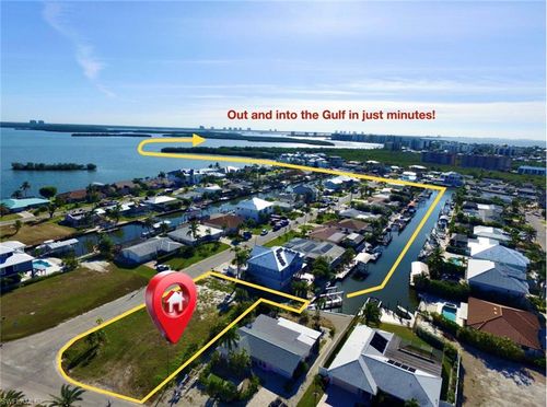 264 Albatross St, FORT MYERS BEACH, FL, 33931-4553 | Card Image